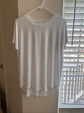 Everyday Women's Short Sleeve Tee in White